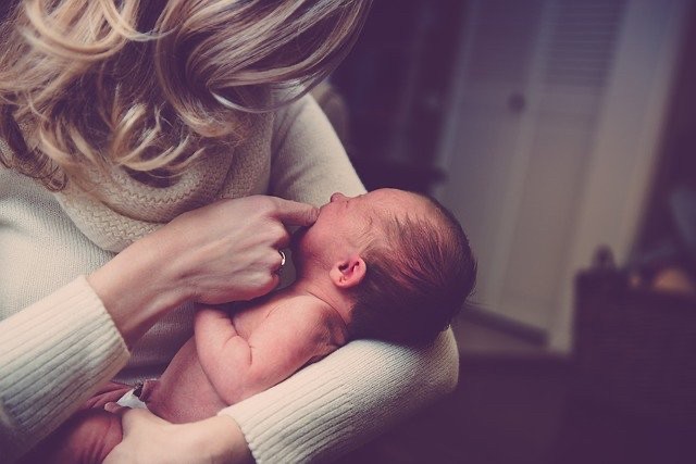 Corte Suprema envía informe sobre proyecto de ley que establece medidas "para la protección de la lactancia materna y su ejercicio".